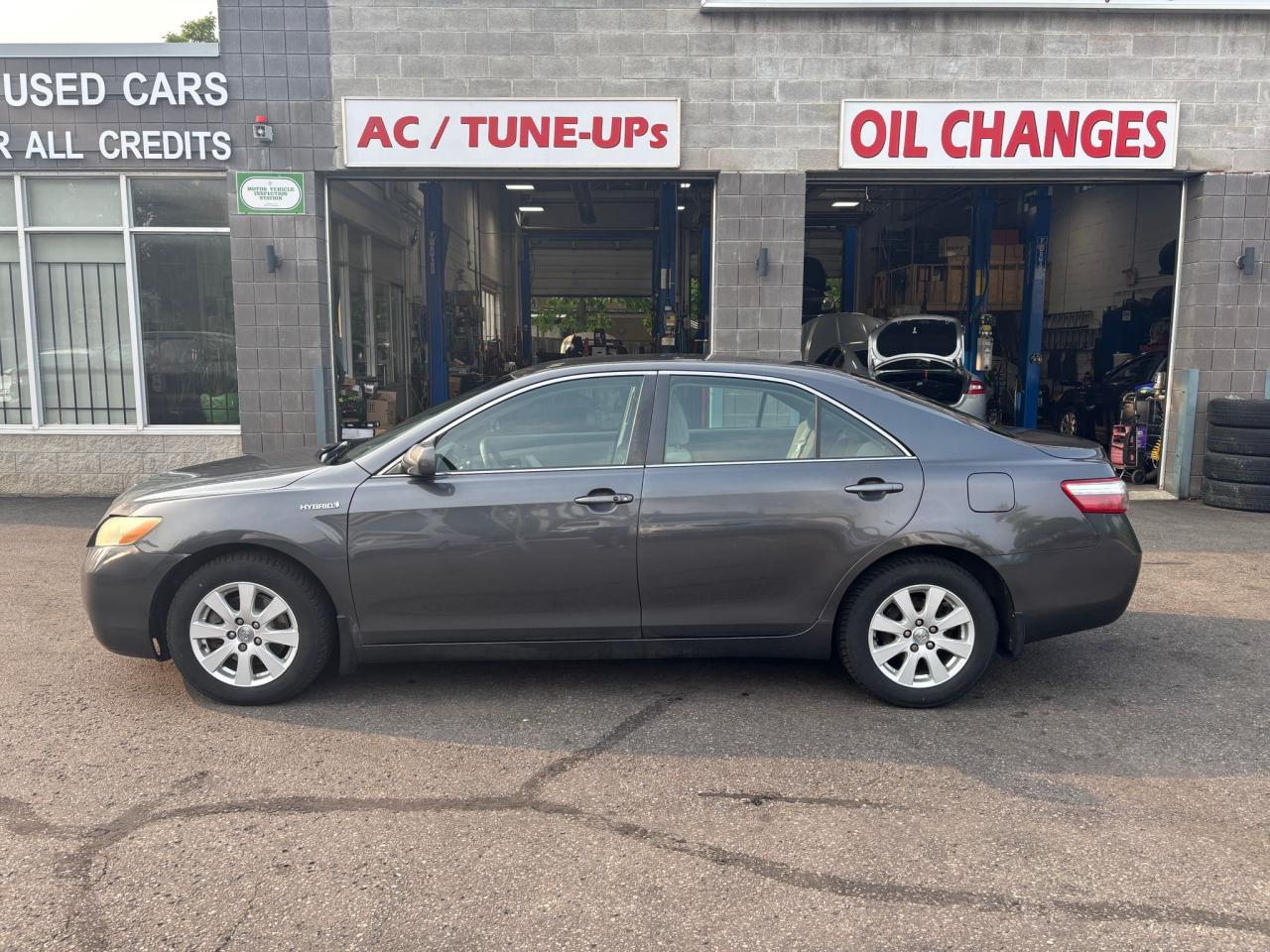 2007 Toyota Camry Hybrid 4dr Hybrid • Well Maintained Photo