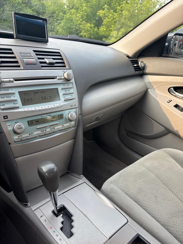 2007 Toyota Camry Hybrid 4dr Hybrid • Well Maintained Photo