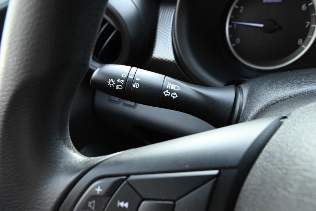 2019 Nissan Kicks S Photo