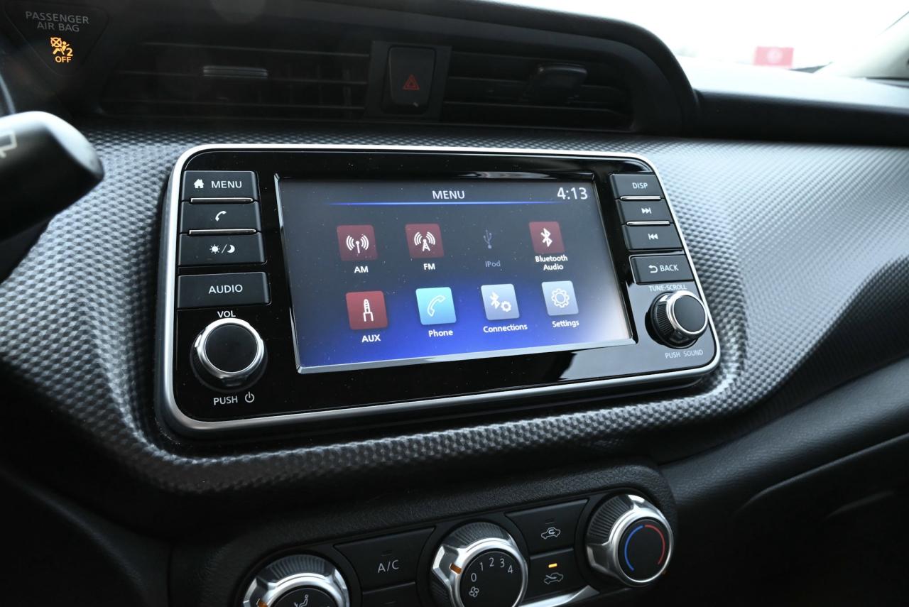 2019 Nissan Kicks S Photo