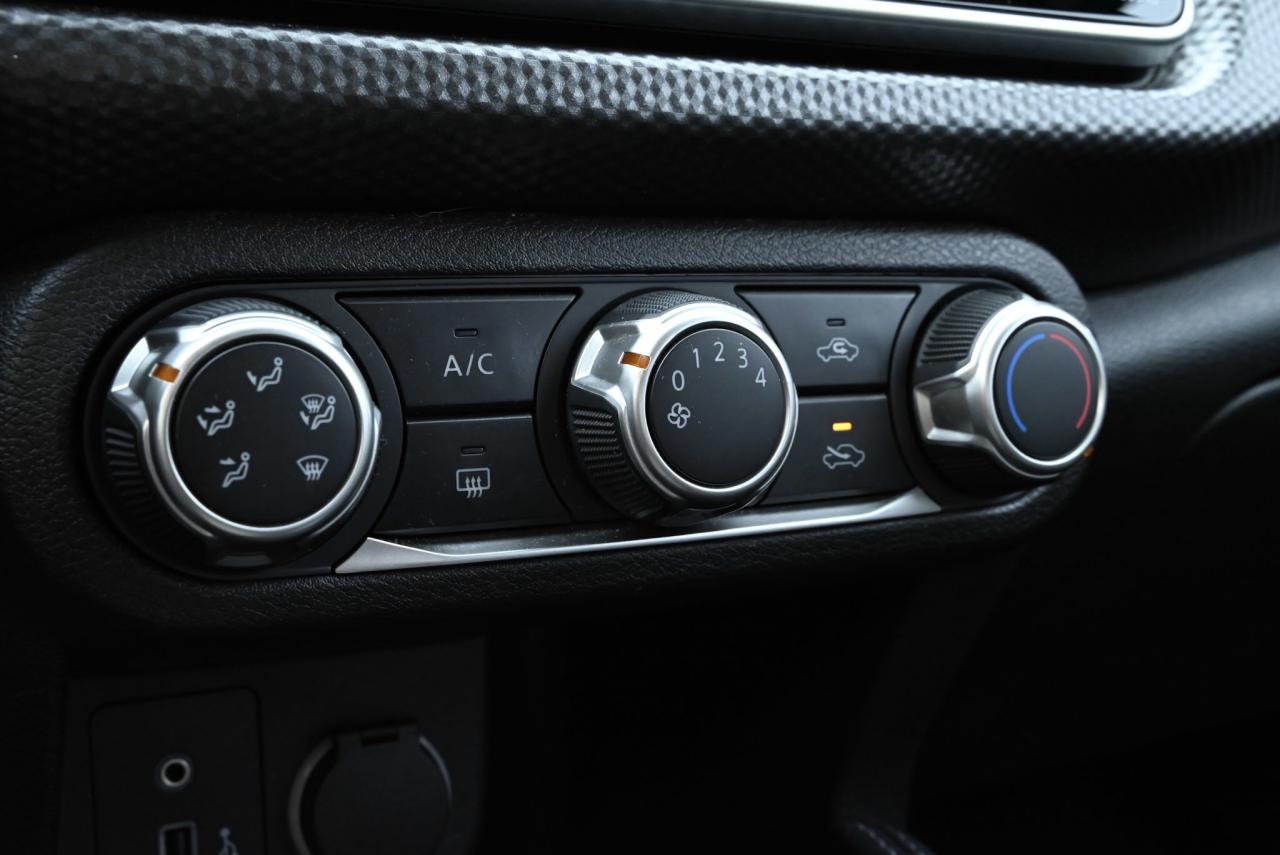 2019 Nissan Kicks S Photo