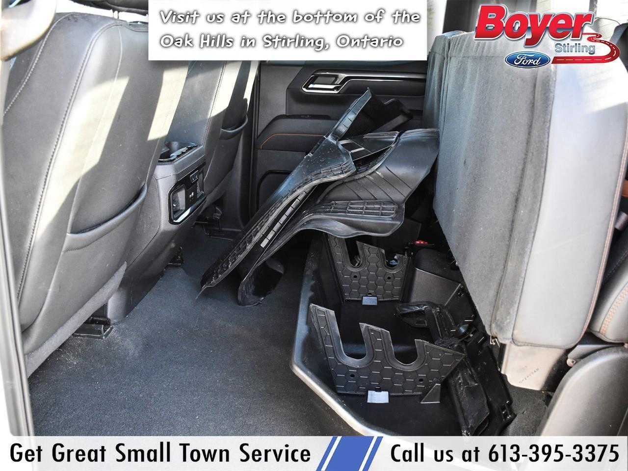 2024 GMC Sierra 1500 AT4 CLEAN CARFAX, ONE OWNER! Photo