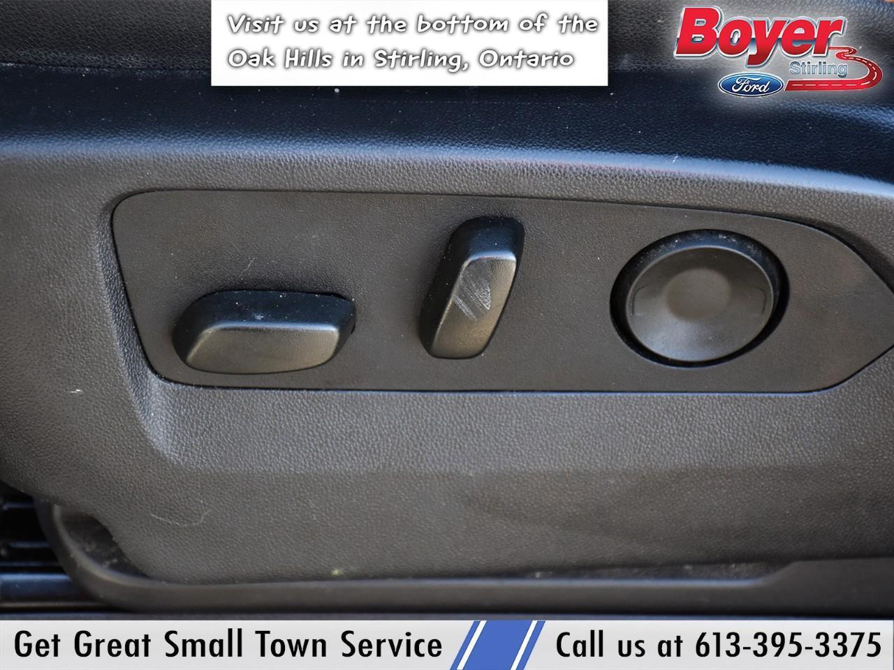 2024 GMC Sierra 1500 AT4 CLEAN CARFAX, ONE OWNER! Photo