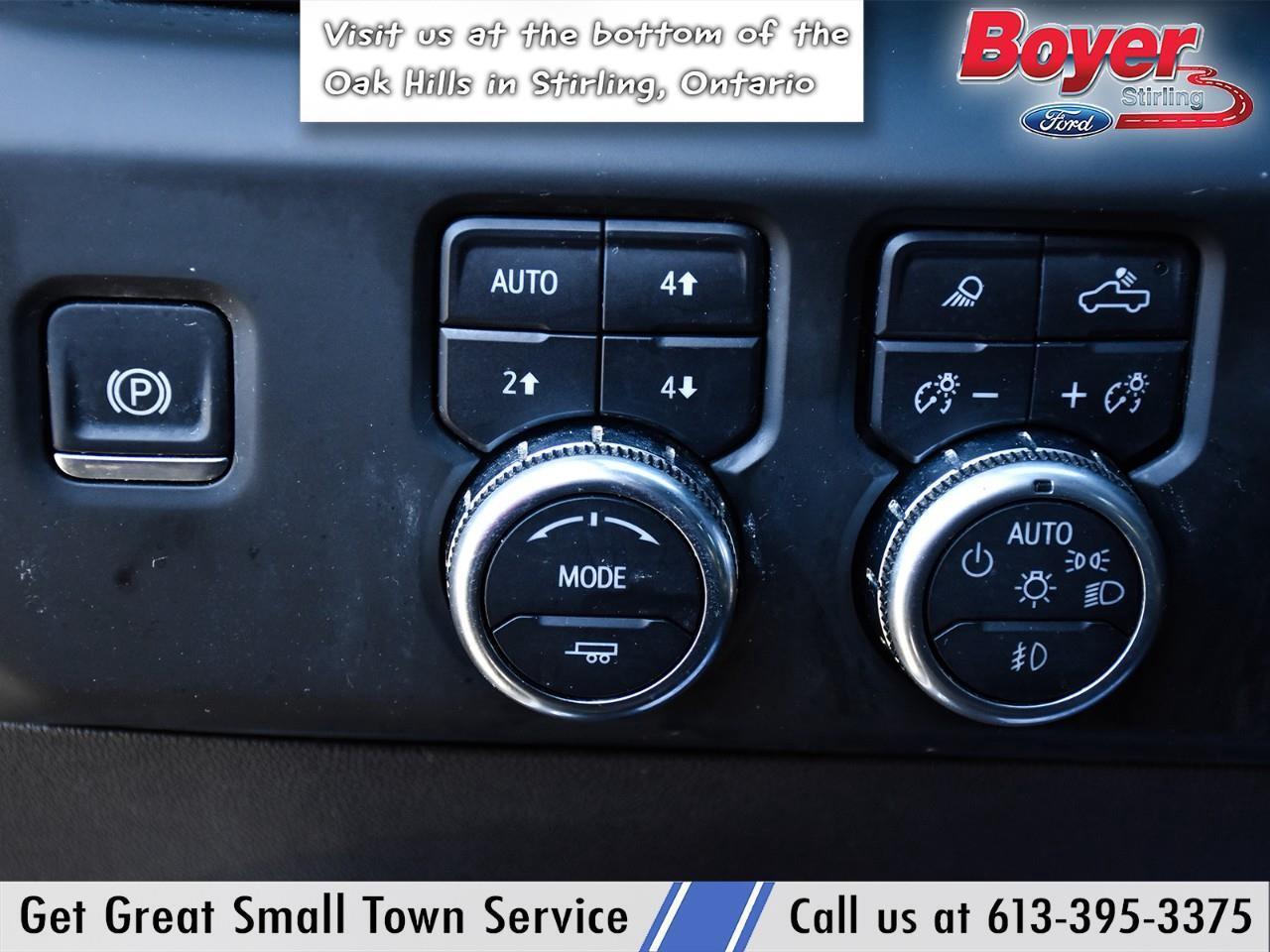 2024 GMC Sierra 1500 AT4 CLEAN CARFAX, ONE OWNER! Photo