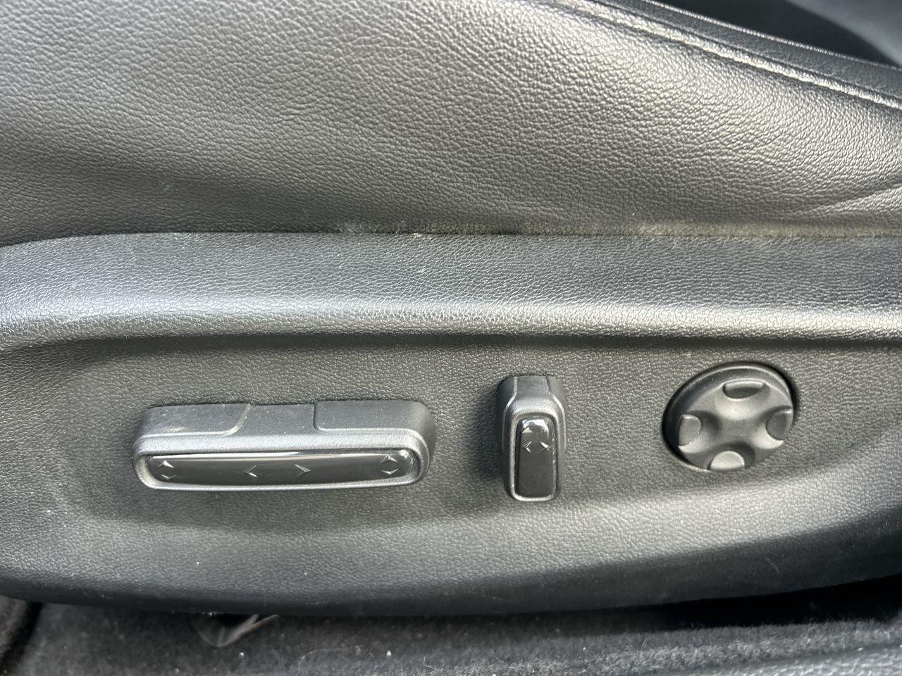 2019 Honda Accord Sedan EXL CVT 2 SETS, ON WINTERS  Sunroof  Leather Photo