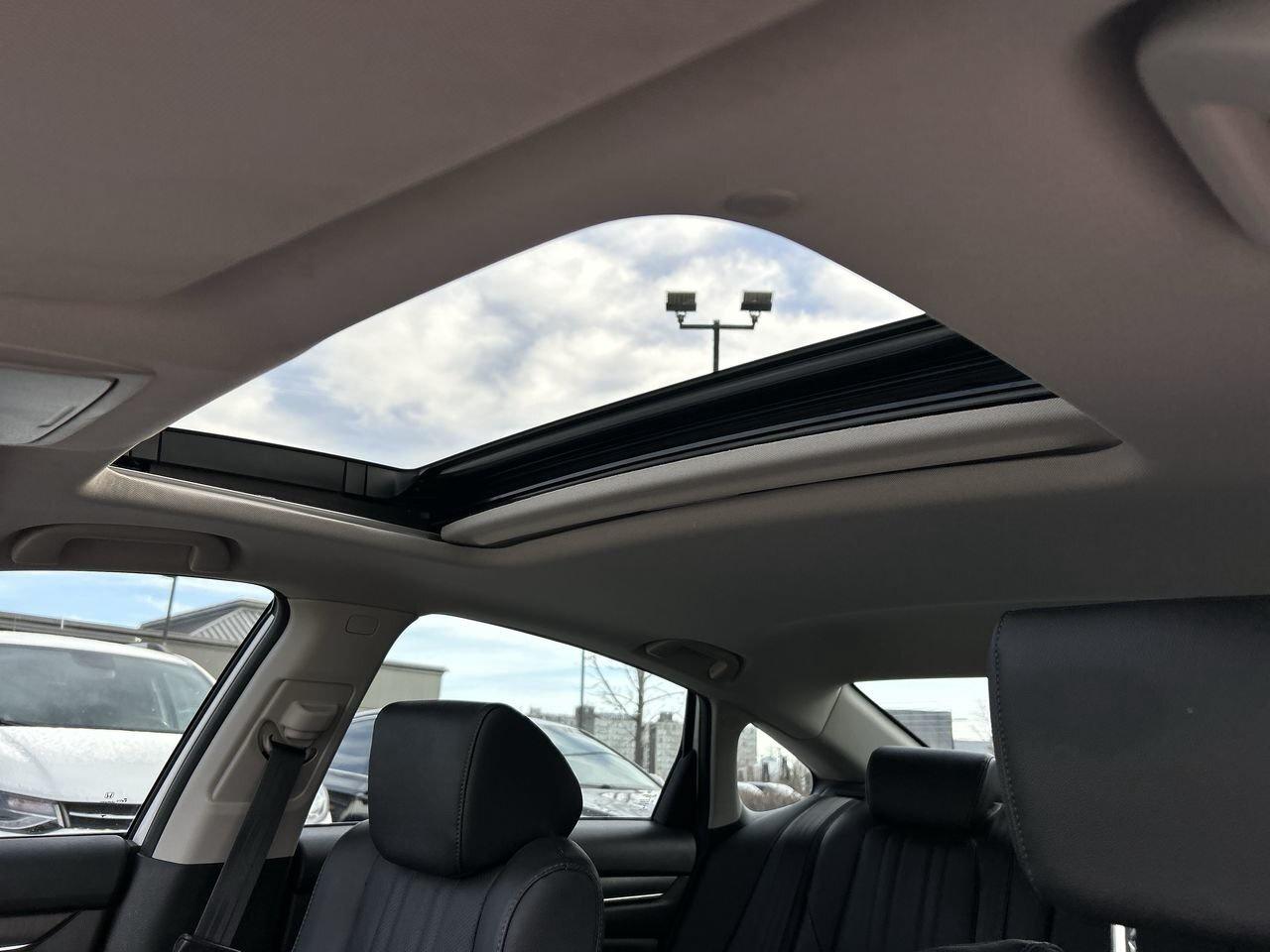 2019 Honda Accord Sedan EXL CVT 2 SETS, ON WINTERS  Sunroof  Leather Photo
