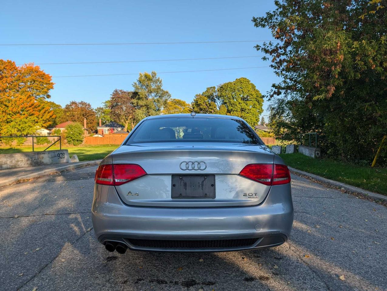 2011 Audi A4 4dr Sdn Man quattro 2.0T Premium Photo