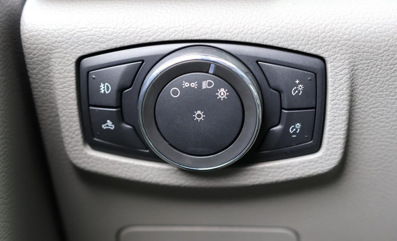 2018 Ford F-150 XLT-4WD-SUPERCREW/NAV/LEATHER/CARPLAY/P SEATS/B CA Photo