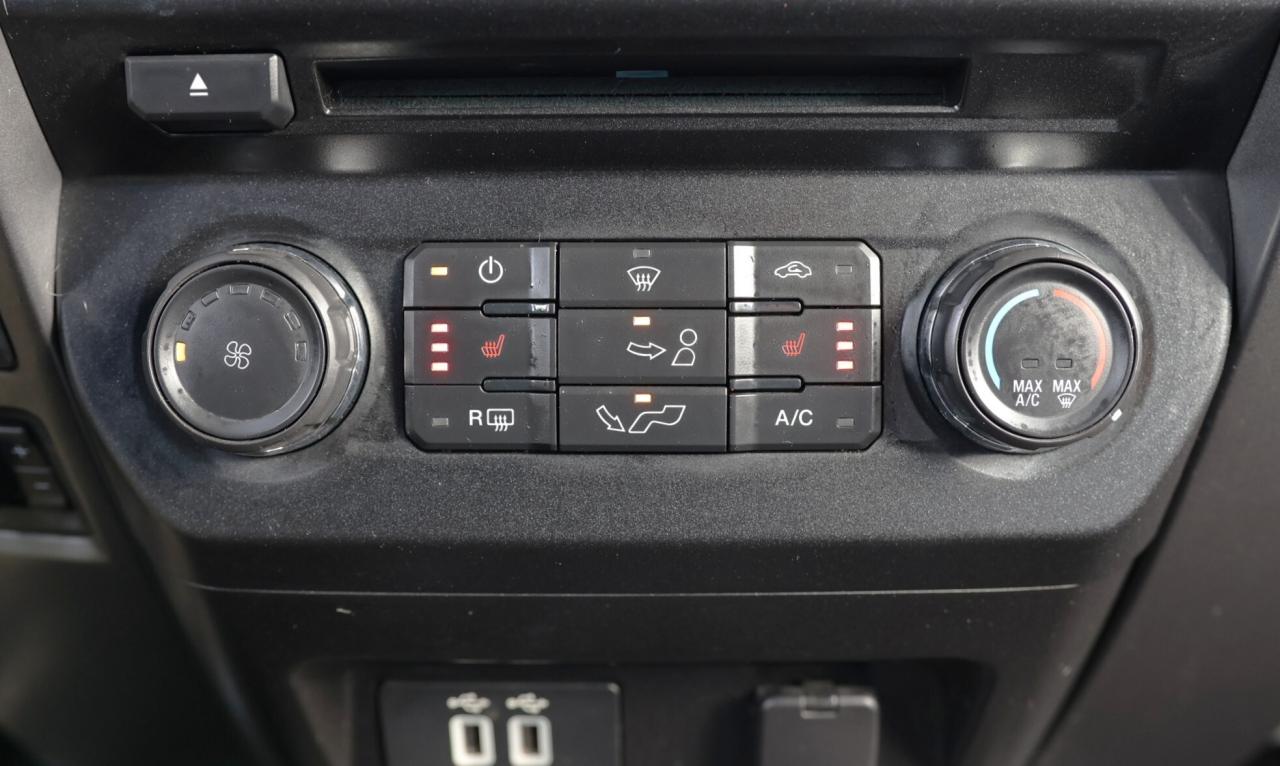 2018 Ford F-150 XLT-4WD-SUPERCREW/NAV/LEATHER/CARPLAY/P SEATS/B CA Photo