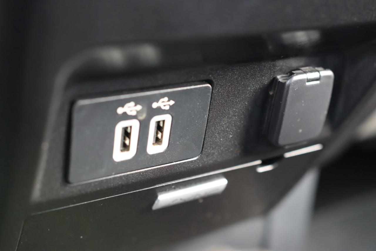 2018 Ford F-150 XLT-4WD-SUPERCREW/NAV/LEATHER/CARPLAY/P SEATS/B CA Photo