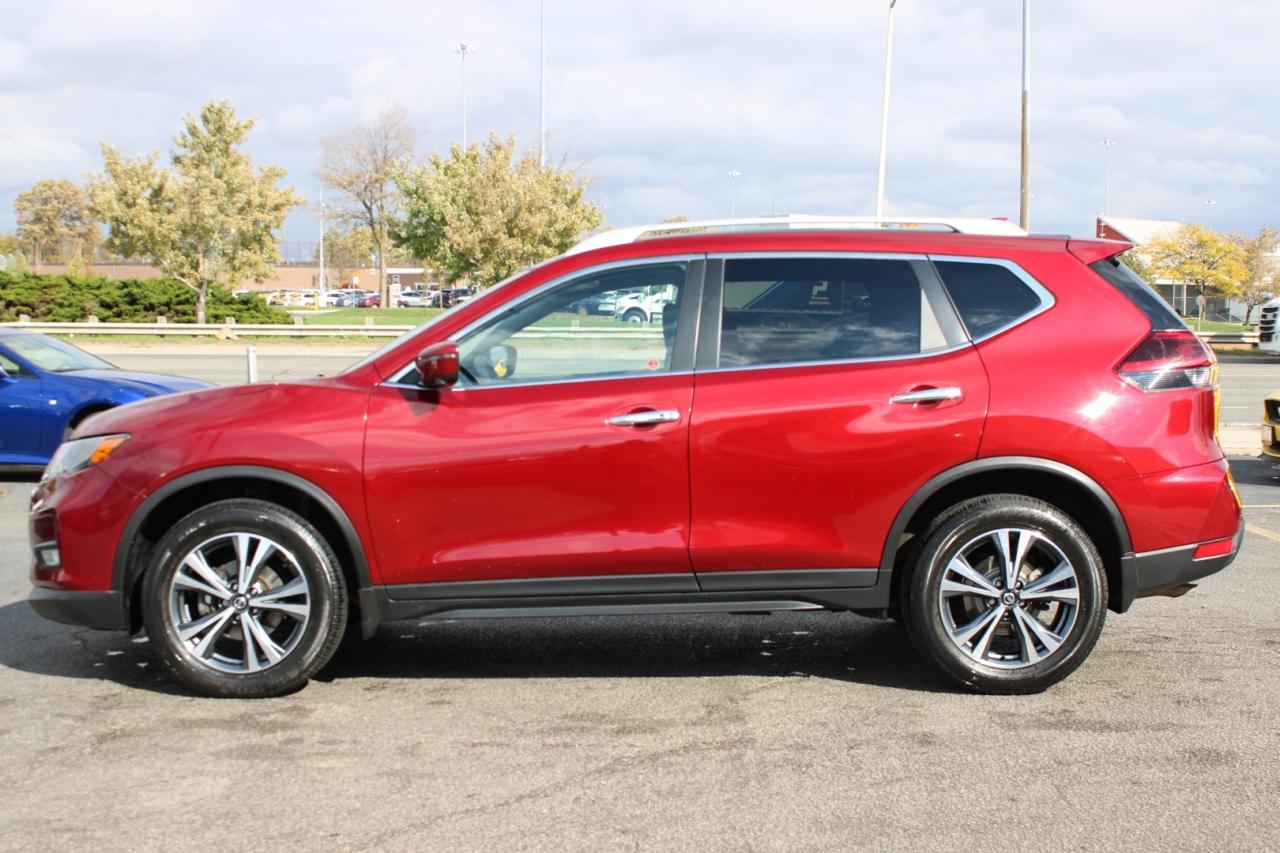 2019 Nissan Rogue SV AWD MOONROOF ONE OWNER CLEAN CARFAX Photo3