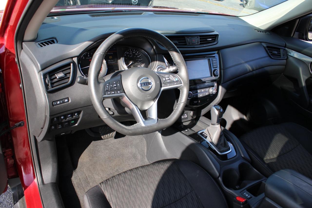 2019 Nissan Rogue SV AWD MOONROOF ONE OWNER CLEAN CARFAX Photo