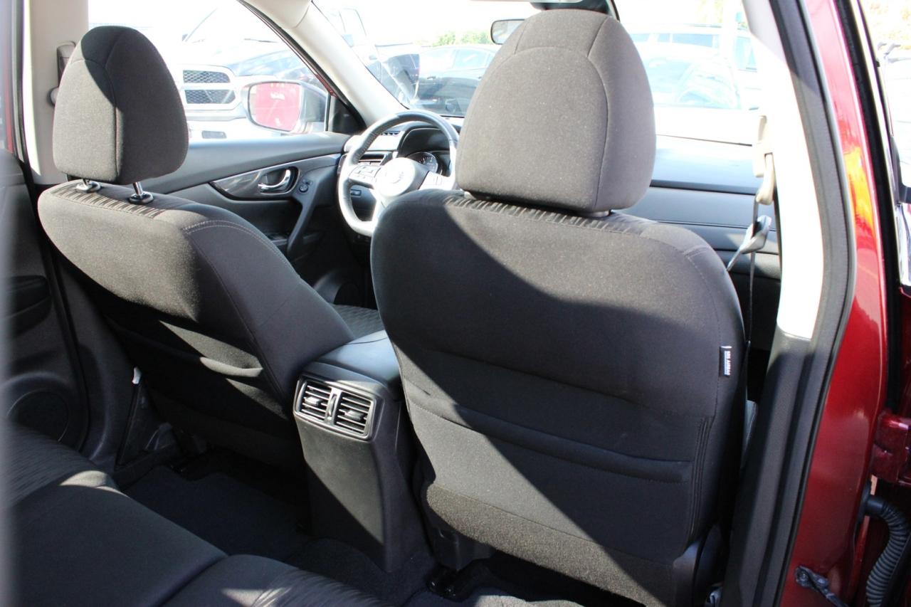 2019 Nissan Rogue SV AWD MOONROOF ONE OWNER CLEAN CARFAX Photo