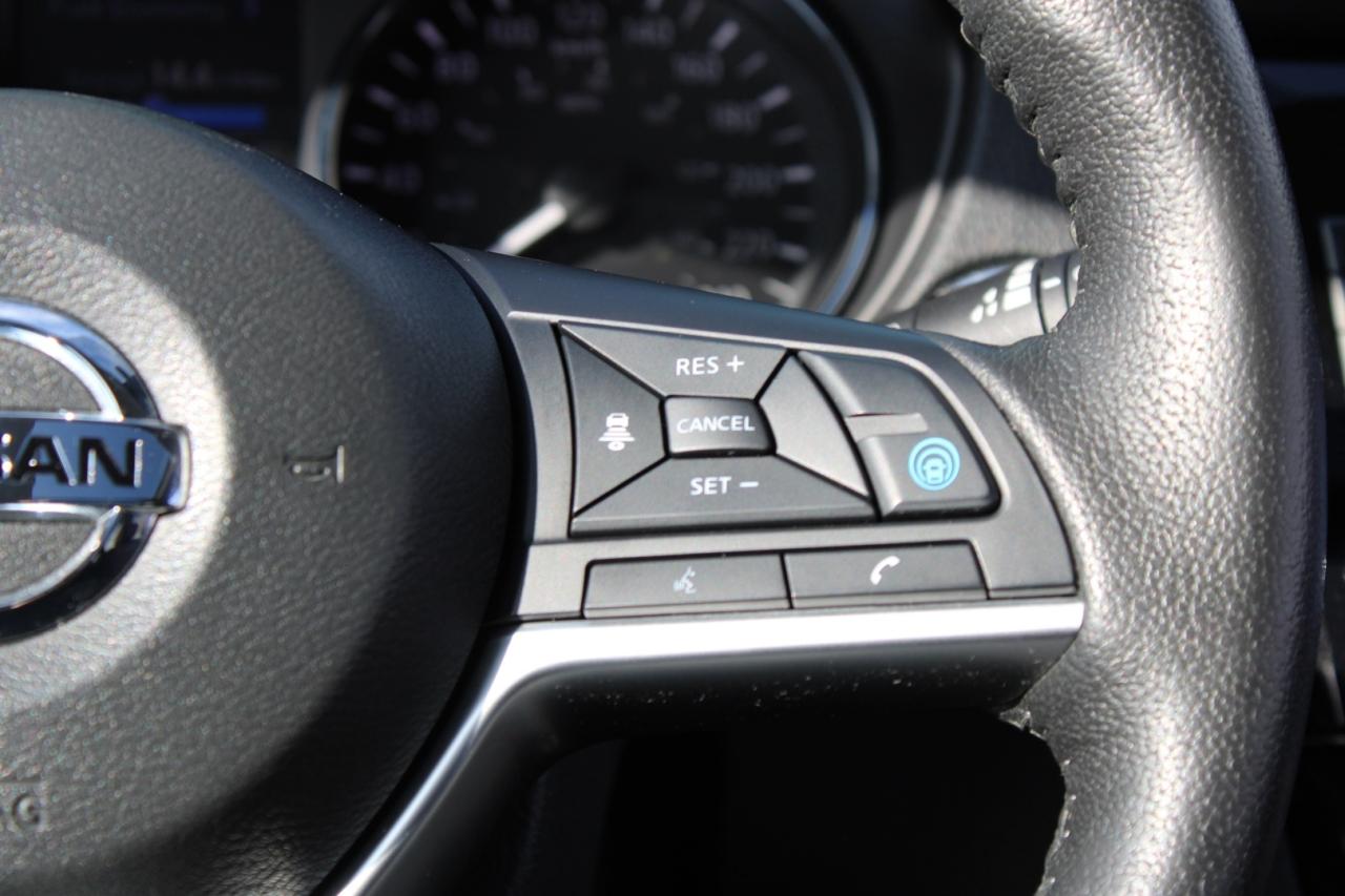 2019 Nissan Rogue SV AWD MOONROOF ONE OWNER CLEAN CARFAX Photo