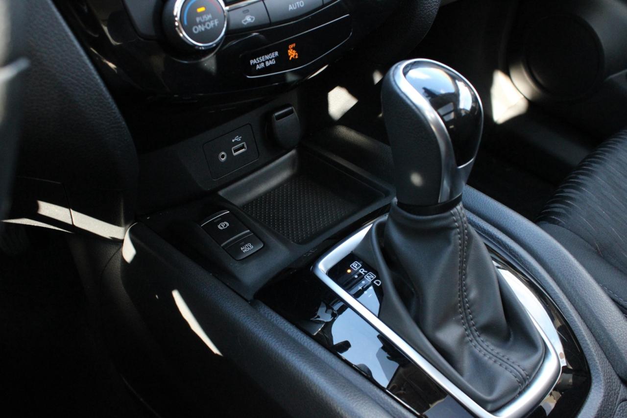 2019 Nissan Rogue SV AWD MOONROOF ONE OWNER CLEAN CARFAX Photo