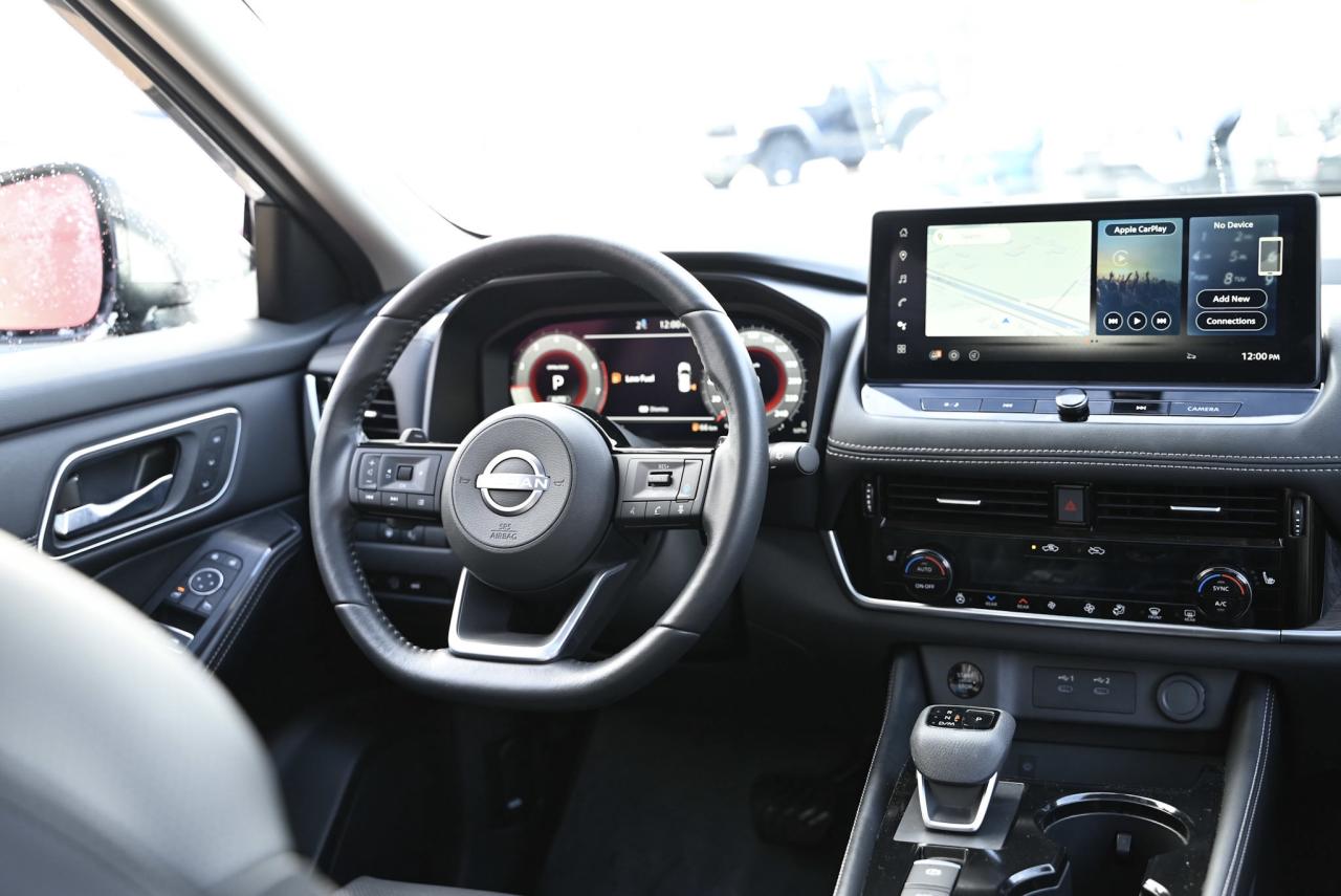 2024 Nissan Rogue Platinum Photo