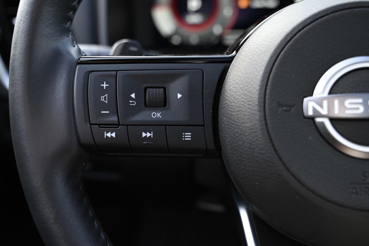 2024 Nissan Rogue Platinum/ Nissan Company Vehicle/ Only/ Low Kilo/ Photo