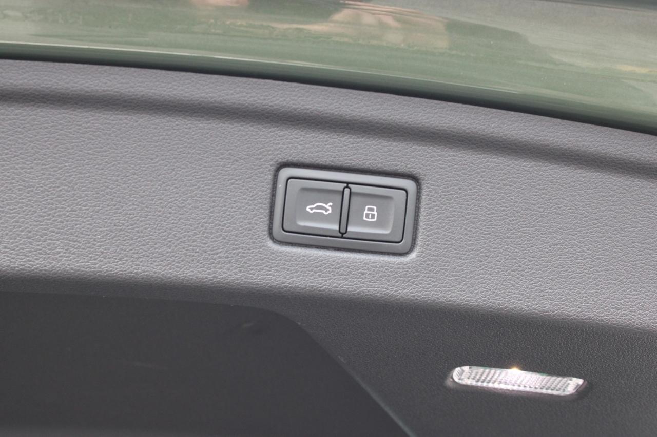 2024 Audi A5 TECHNIK S line quattro No Accident Safety Certifie Photo