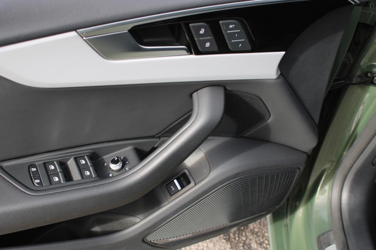 2024 Audi A5 TECHNIK S line quattro No Accident Safety Certifie Photo