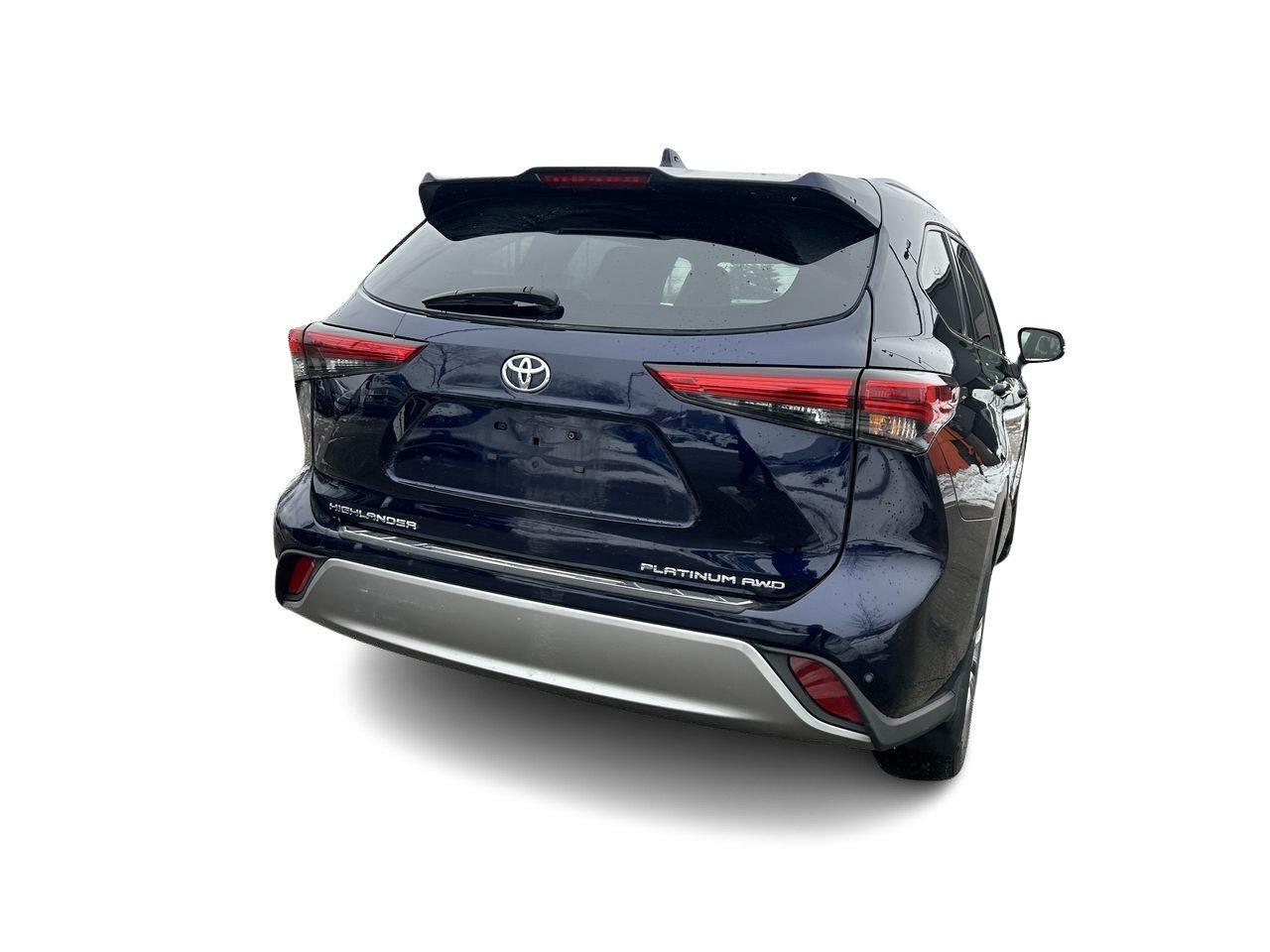 2022 Toyota Highlander Platinum Remote Starter  Panoramic Roof  Leather S Photo