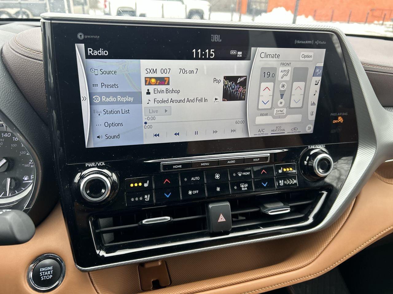 2022 Toyota Highlander Platinum Remote Starter  Panoramic Roof  Leather S Photo