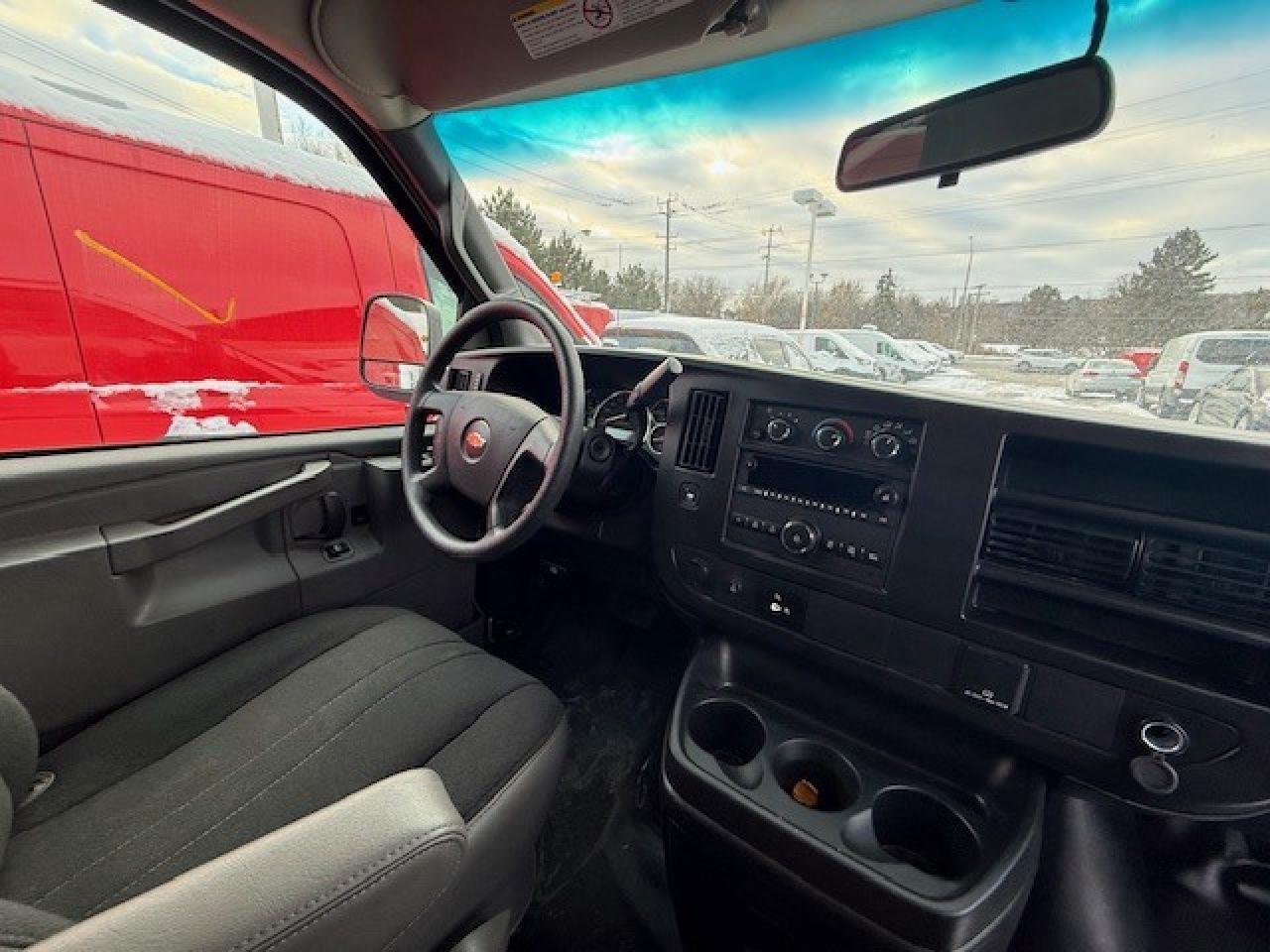 2024 Chevrolet Express 22,000 Kms from new. FACTORY WARRANTY Photo