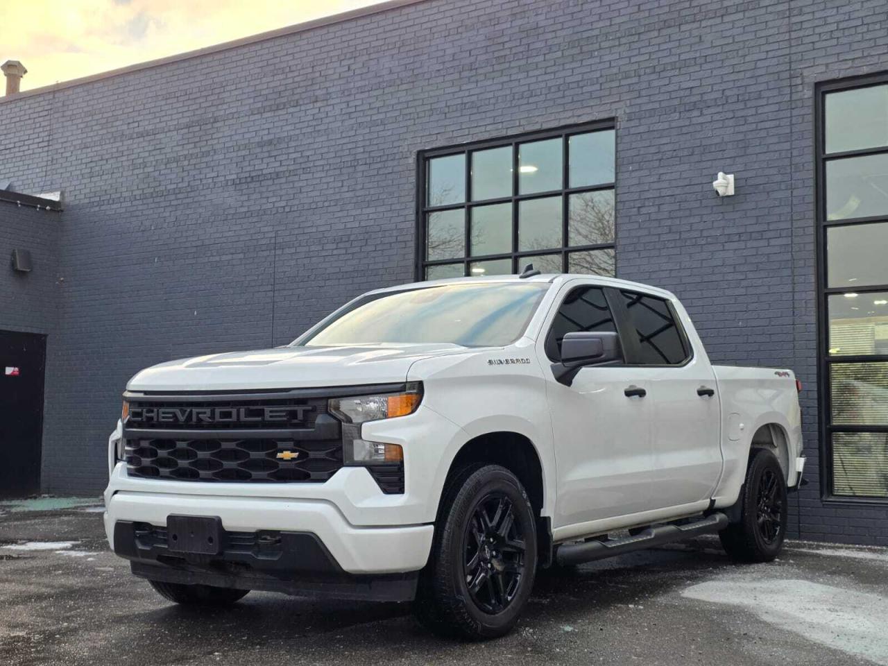 2023 Chevrolet Silverado 1500 4WD Crew Cab 147  Custom Photo0