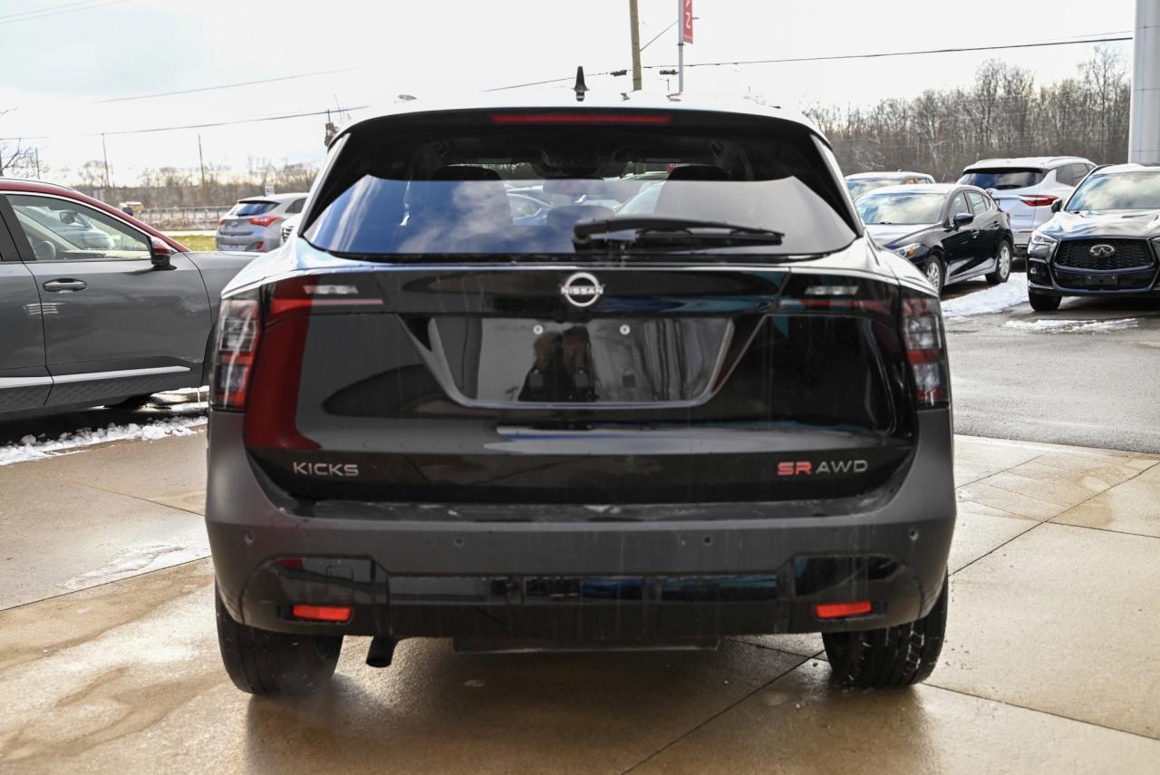 2025 Nissan Kicks SR/ Fully loaded/ Nissan Company Vehicle Photo2