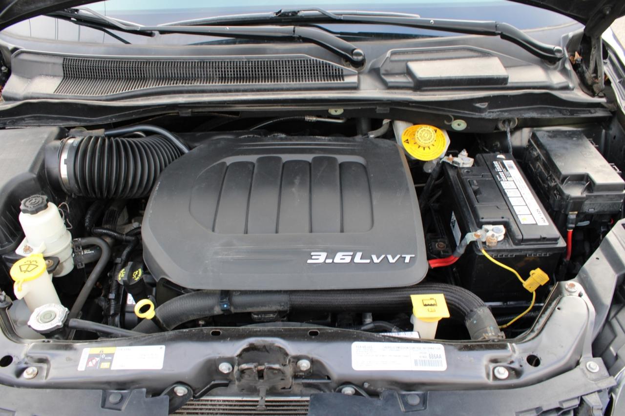 2017 Dodge Grand Caravan SE   7 PASSENGER   $77/WEEKLY   SAFTETY CERTIFIED Photo