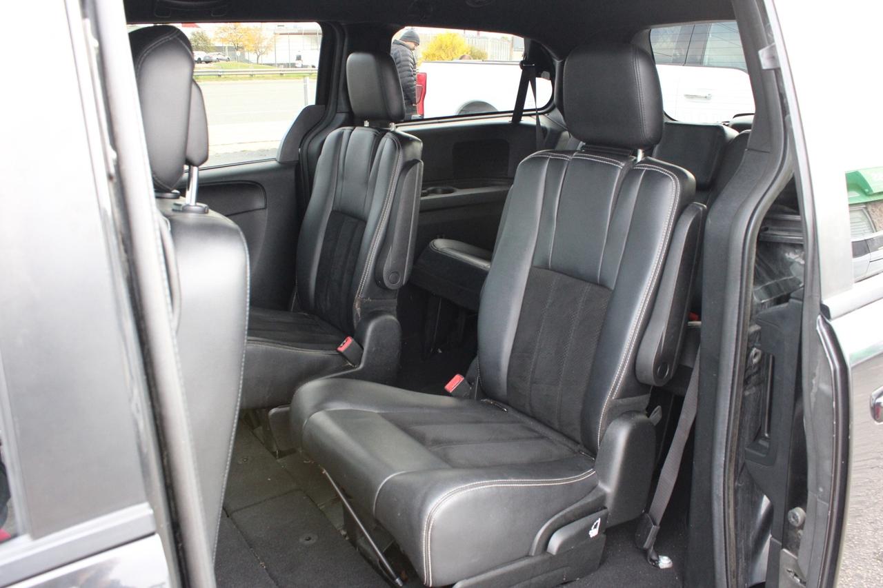 2017 Dodge Grand Caravan SE   7 PASSENGER   $77/WEEKLY   SAFTETY CERTIFIED Photo