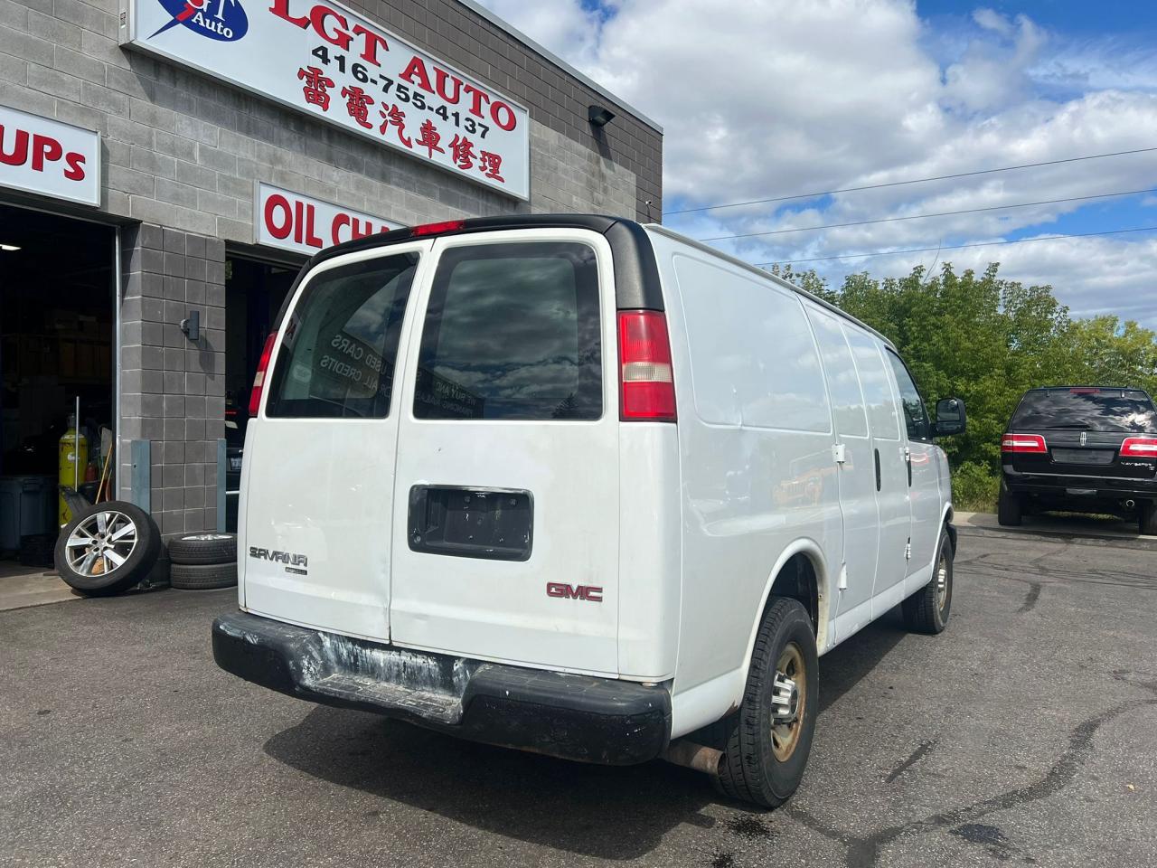 2013 GMC Savana Cargo Van RWD 2500 • Accident Free Photo4