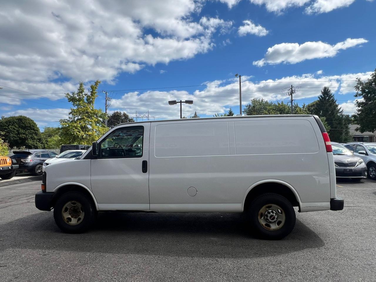 2013 GMC Savana Cargo Van RWD 2500 • Accident Free Photo
