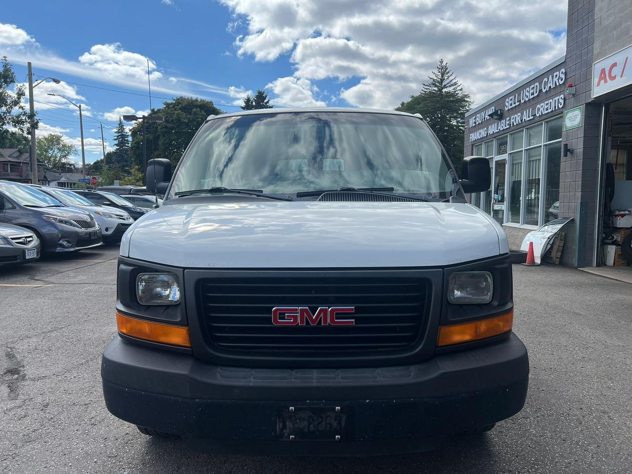 2013 GMC Savana Cargo Van RWD 2500 • Accident Free Photo