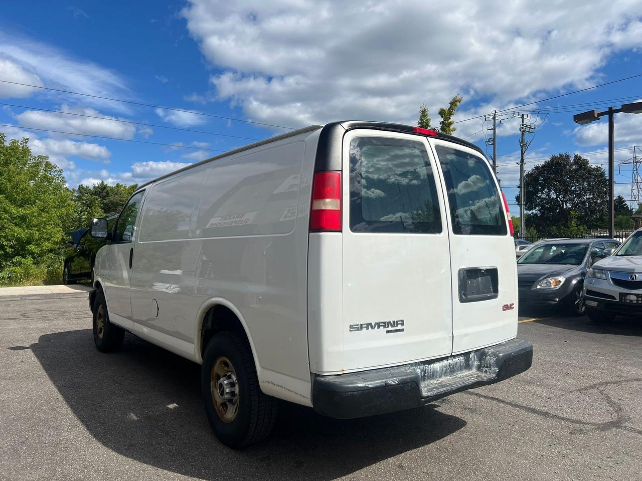 2013 GMC Savana Cargo Van RWD 2500 • Accident Free Photo