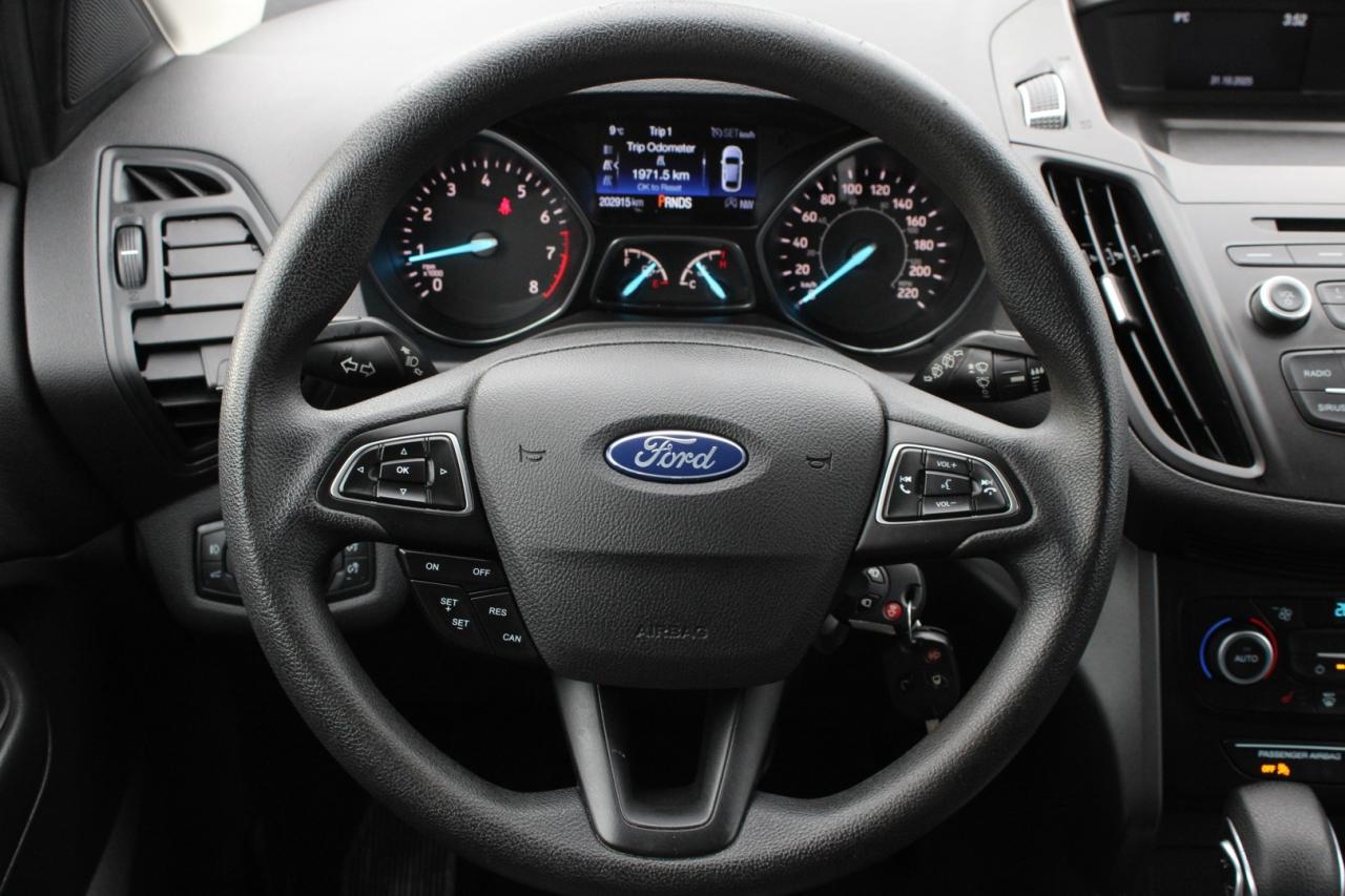 2018 Ford Escape SE 4WD   NO ACCIDENT   SAFEFTY CERTIFIED Photo