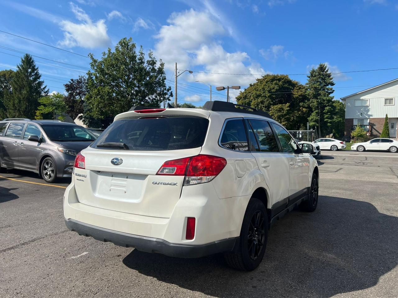 2014 Subaru Outback 4dr Wgn H4 Auto 2.5i Limited Photo4