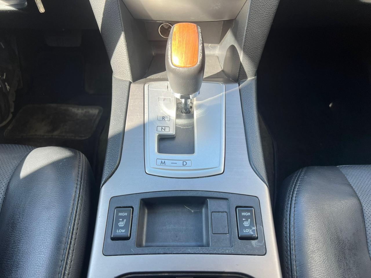 2014 Subaru Outback 4dr Wgn H4 Auto 2.5i Limited Photo