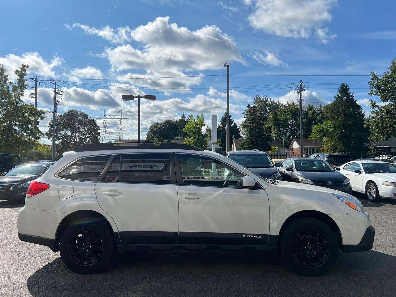 2014 Subaru Outback 4dr Wgn H4 Auto 2.5i Limited Photo