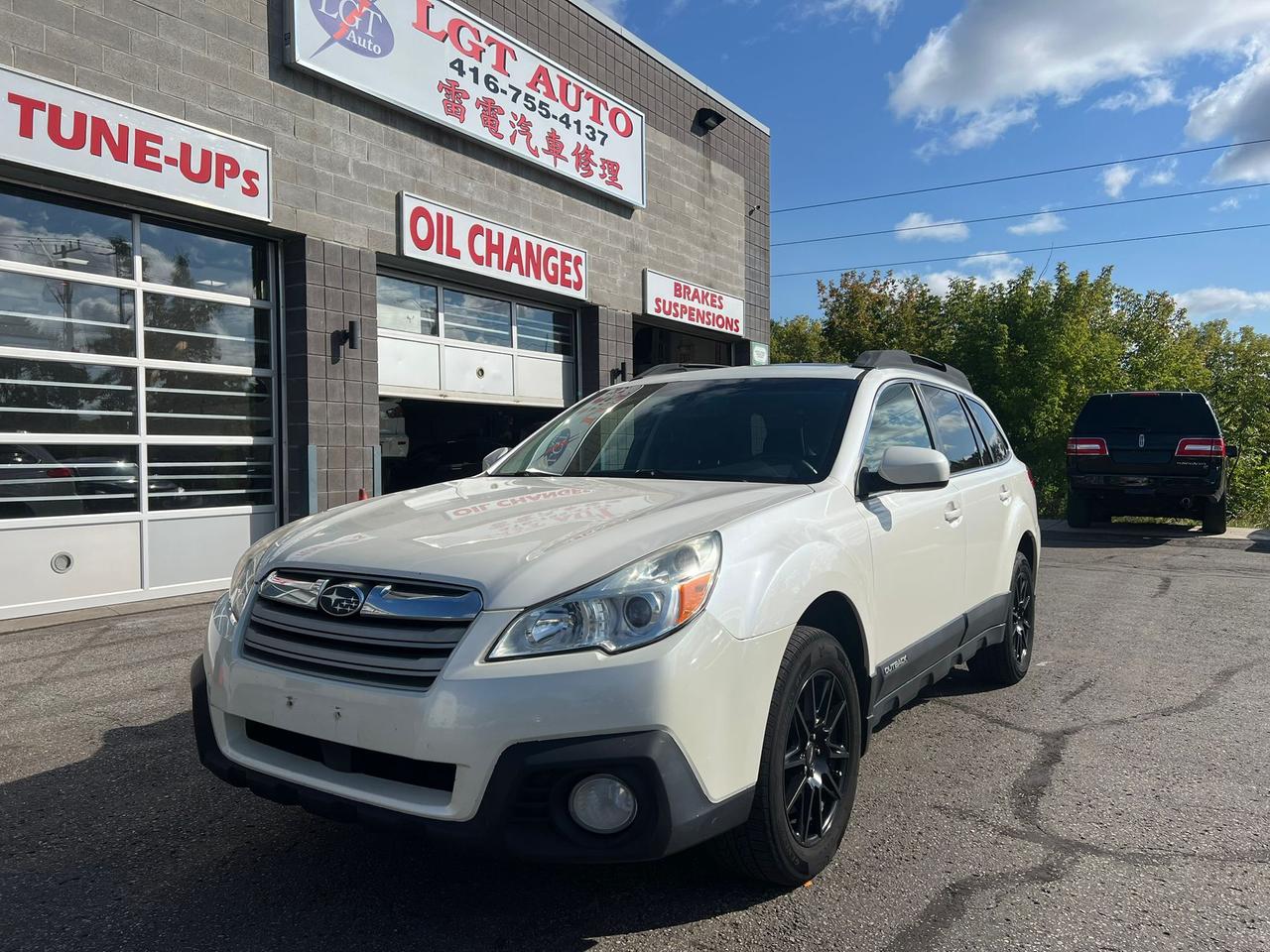 2014 Subaru Outback 4dr Wgn H4 Auto 2.5i Limited Photo0