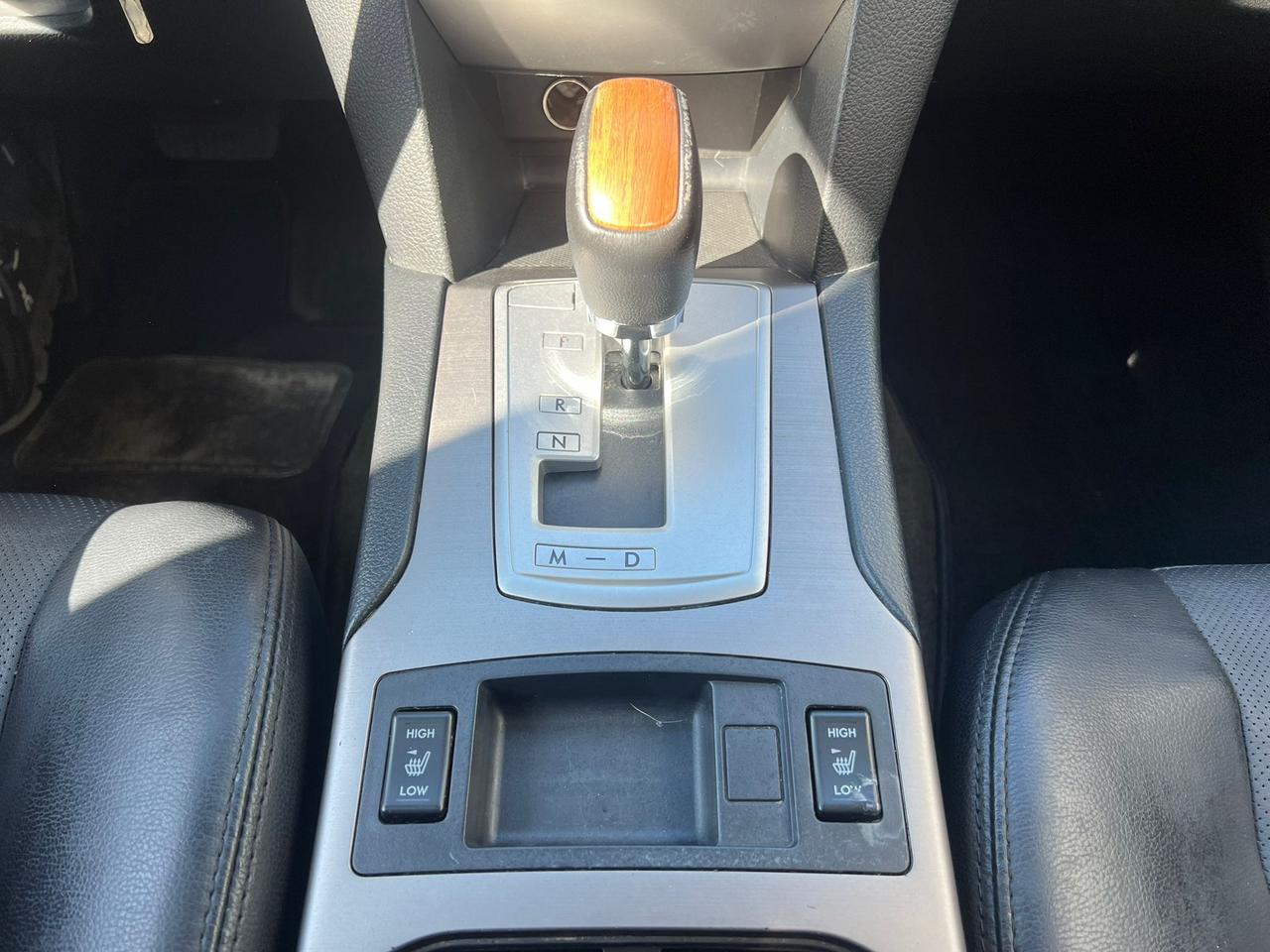 2014 Subaru Outback 4dr Wgn H4 Auto 2.5i Limited Photo