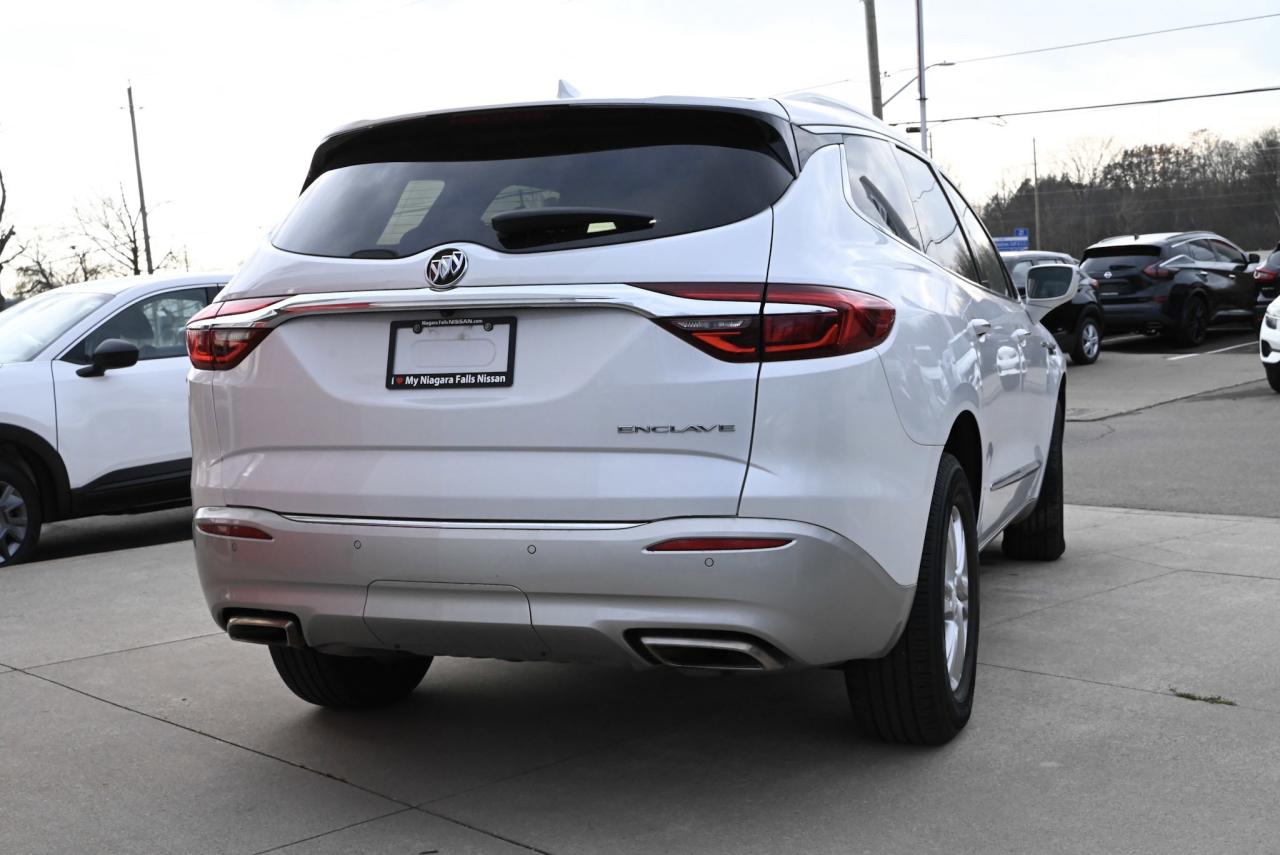 2019 Buick Enclave Essence Photo3