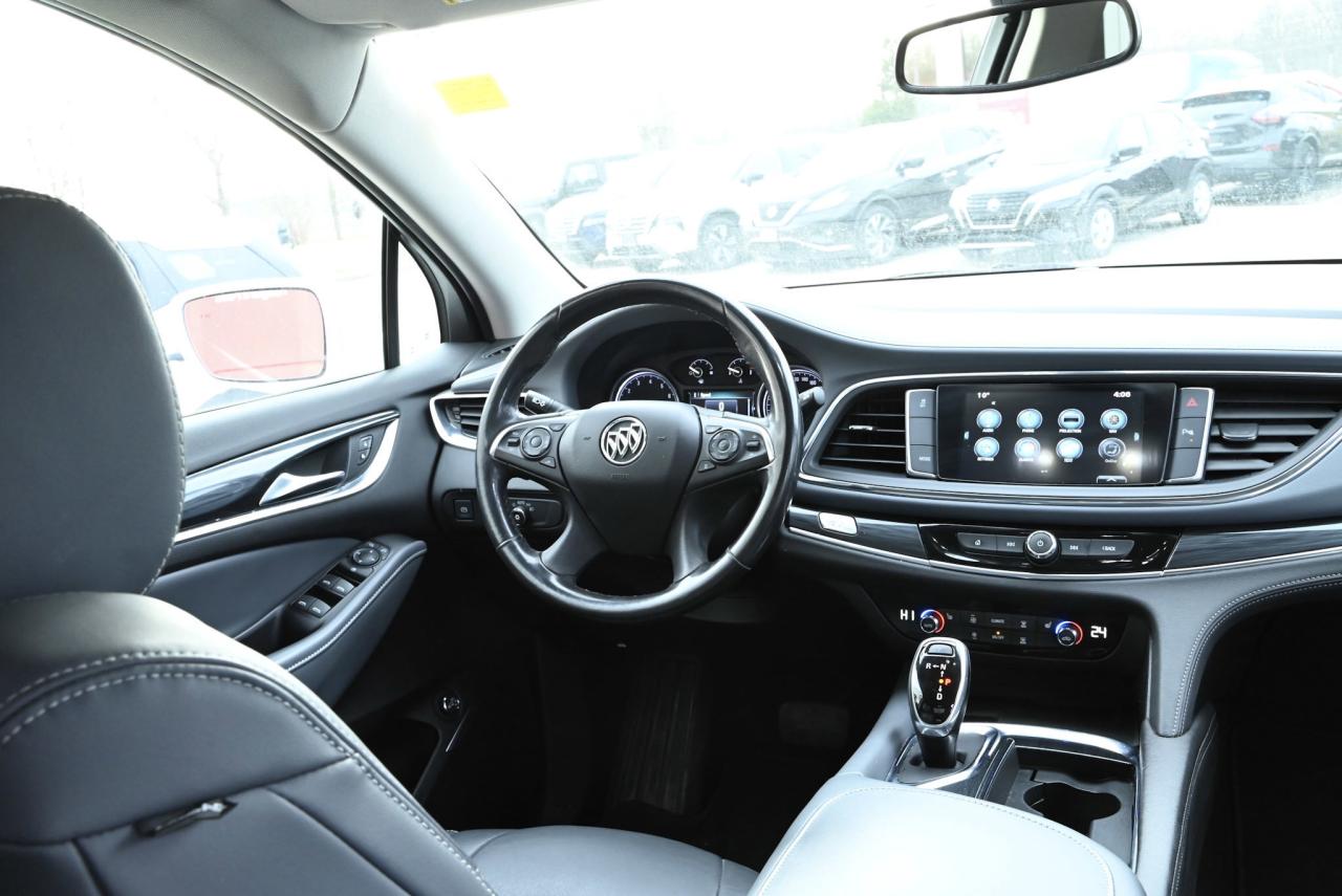 2019 Buick Enclave Essence Photo