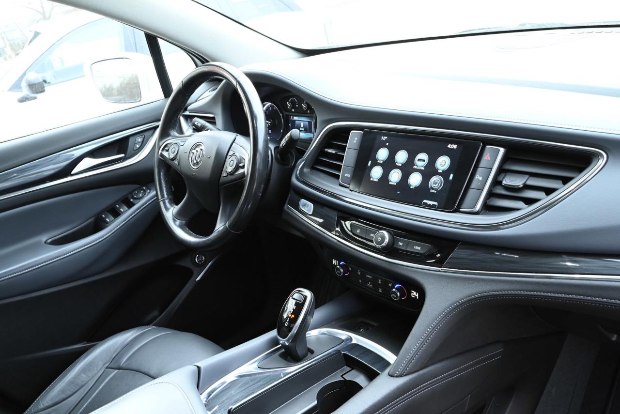 2019 Buick Enclave Essence Photo
