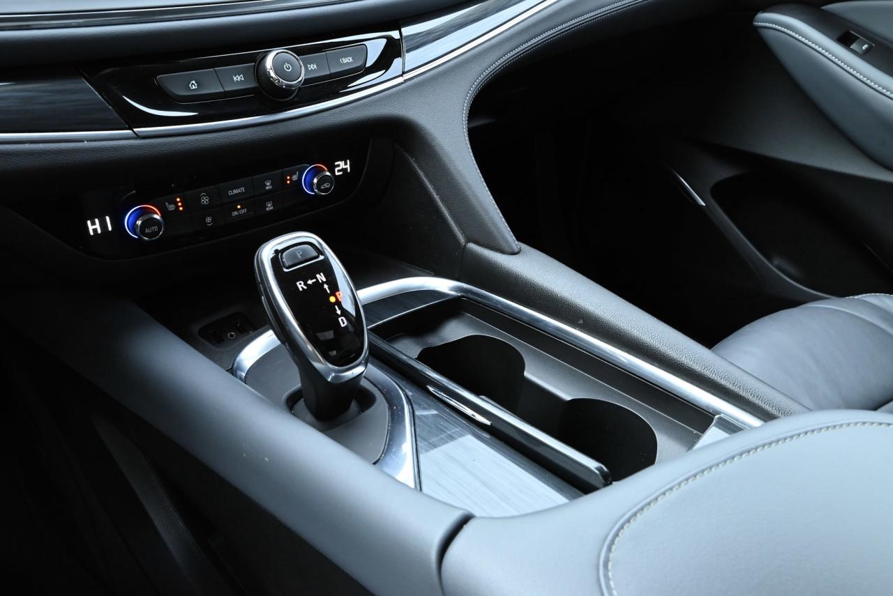 2019 Buick Enclave Essence Photo