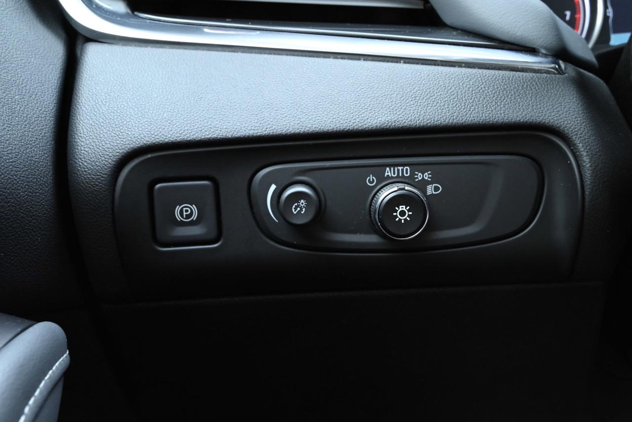 2019 Buick Enclave Essence Photo