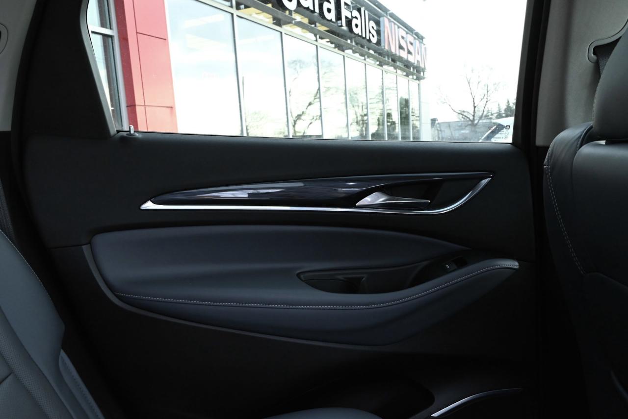 2019 Buick Enclave Essence Photo