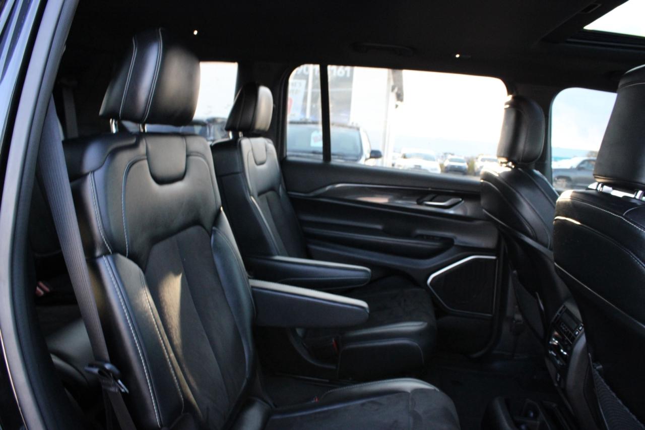 2021 Jeep Grand Cherokee L ALTITUDE 4WD Photo