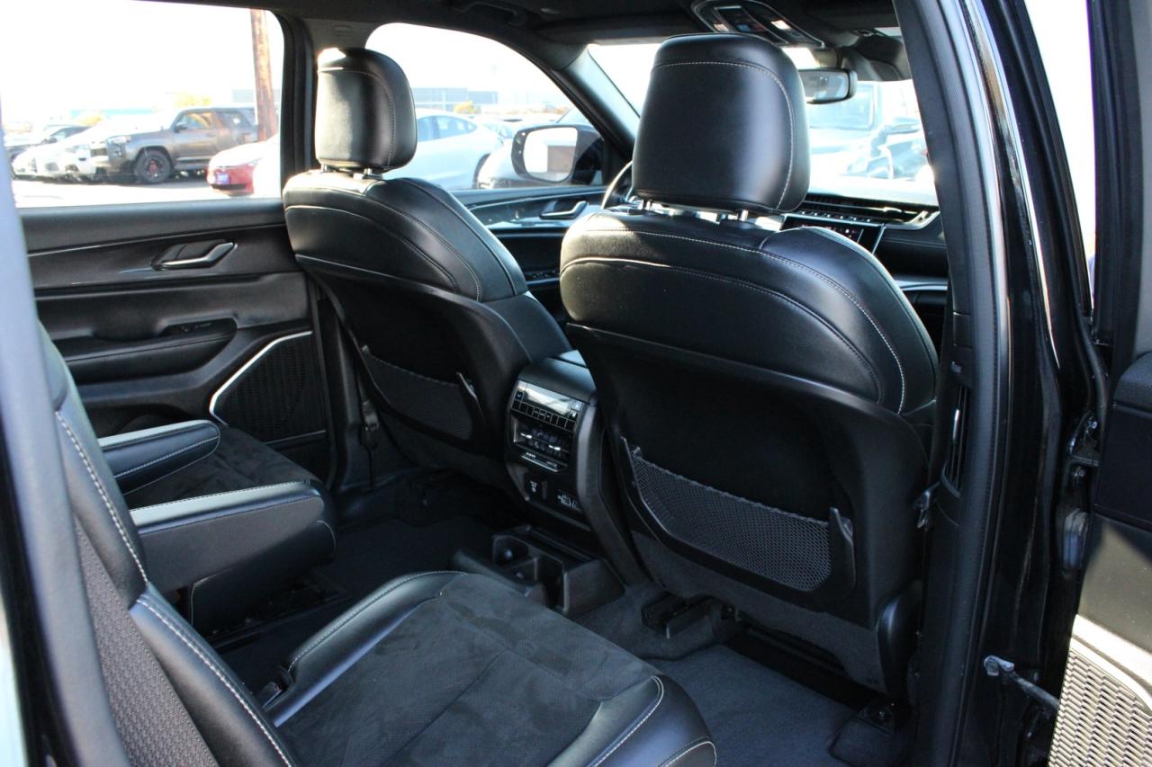 2021 Jeep Grand Cherokee L ALTITUDE 4WD Photo