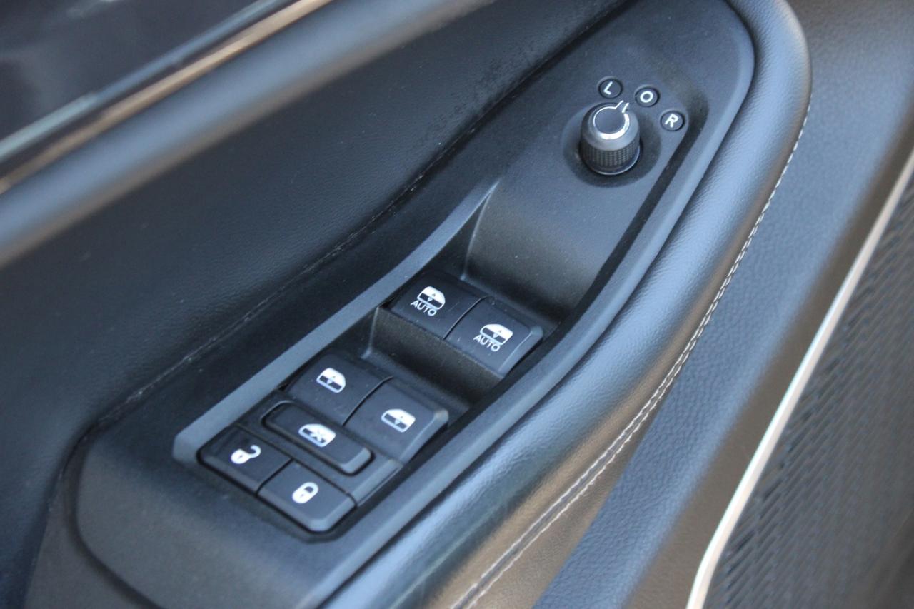 2021 Jeep Grand Cherokee L ALTITUDE 4WD Photo