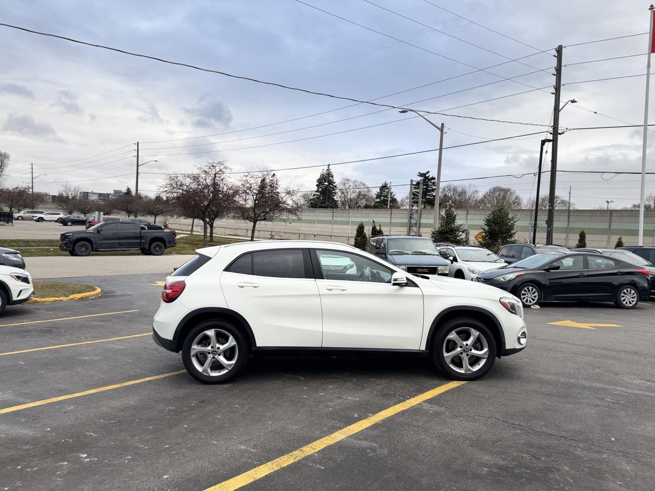 2018 Mercedes-Benz GLA GLA250 4MATIC / 0 ACCIDENTS Photo4